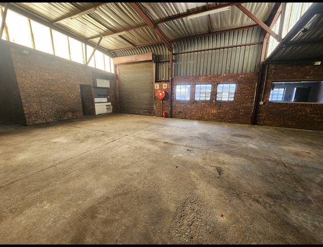 196M² WAREHOUSE TO LET IN WADEVILLE